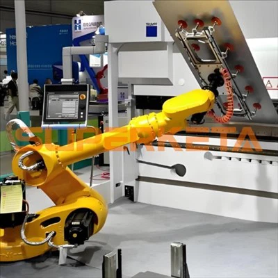 Robotické riešenie nakladania na ohýbanie a valcovanie